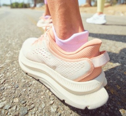 Feetures Elite Light Cushion No Show Tab Sock